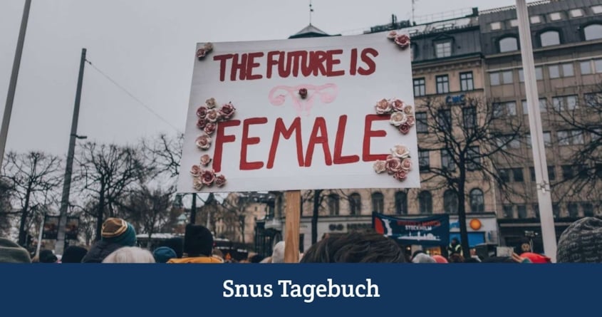Frauentags-Demo auf dem Bild zum Artikel über gleichberechtigtes Snusen. 